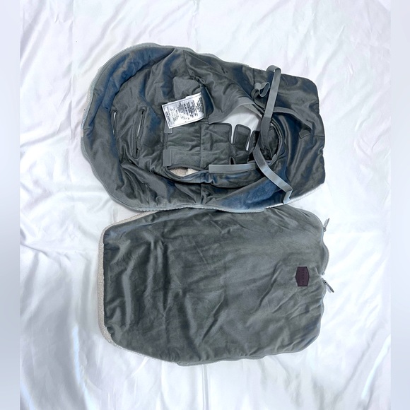 Infants car seat cozy&warm in gray - Picture 1 of 7